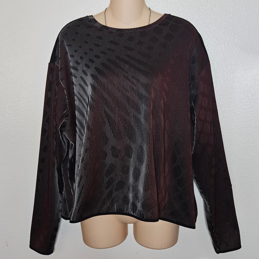 Nike Running Division Long Sleeve Top Women's Pleated Dri-FIT